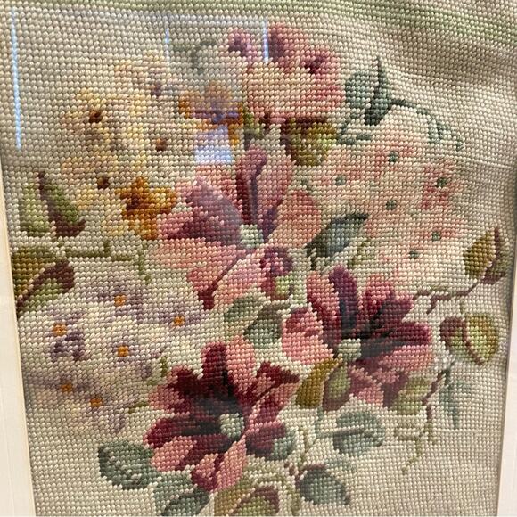 Vintage | Floral Sunflowers Framed Needlepoint Crewel Embroidered Handmade Art - Picture 2 of 6